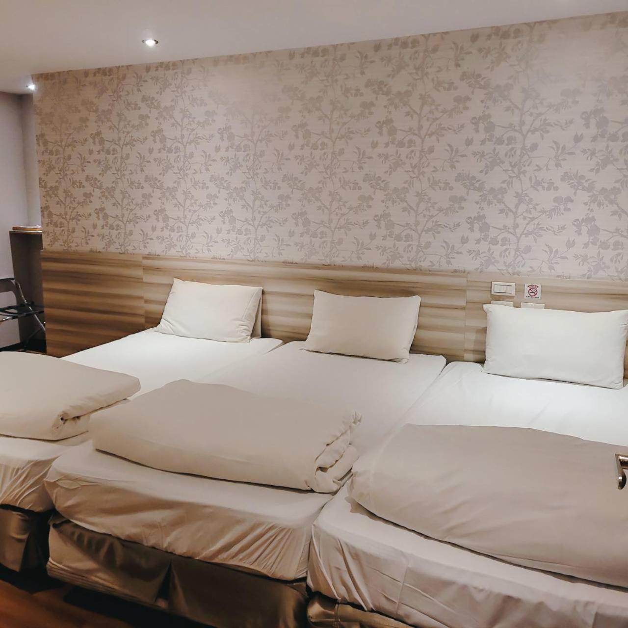 Smile Comma Bed & Breakfast ไทเป ภายนอก รูปภาพ