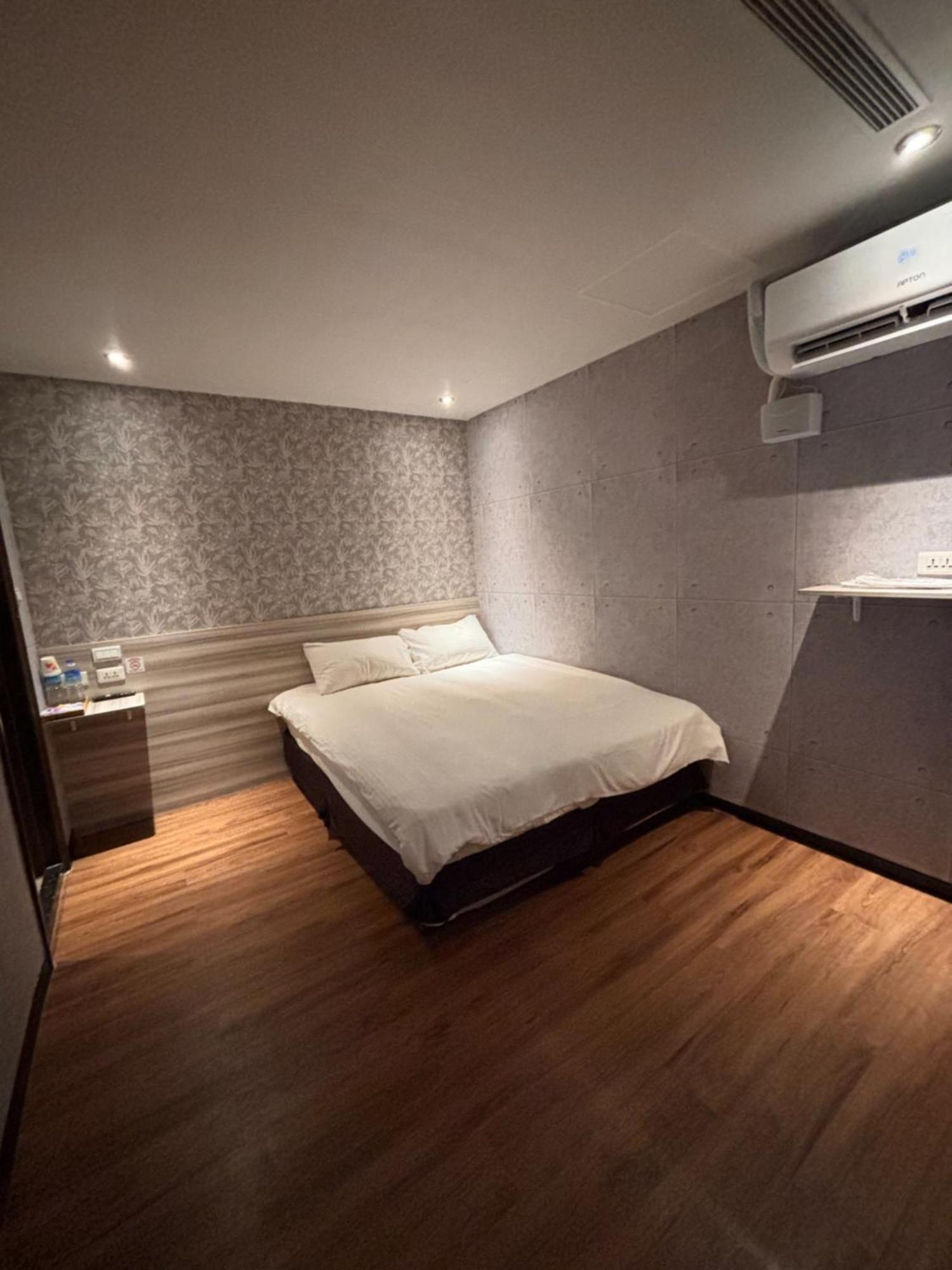 Smile Comma Bed & Breakfast ไทเป ภายนอก รูปภาพ